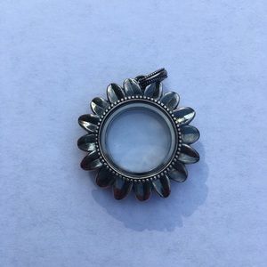 Origami Owl Flower Locket